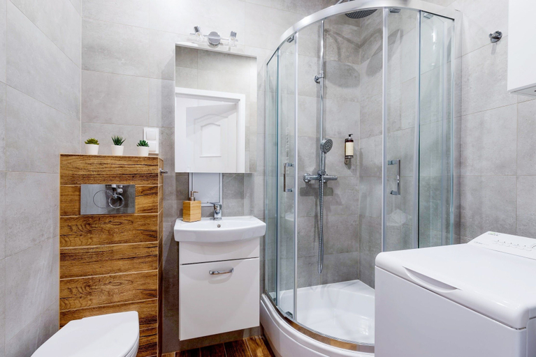 Bathroom 3, Nalevki Apartments, Warsaw