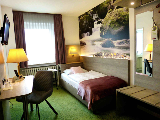 Bedroom 3, Hotel Wurms, Düsseldorf