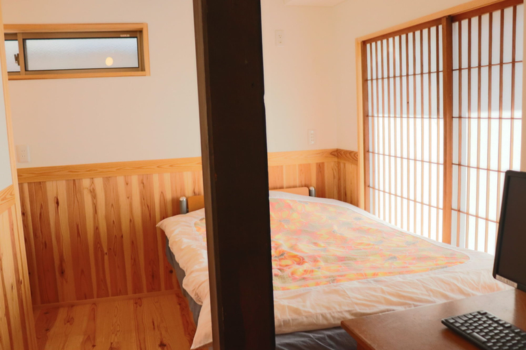 Bedroom 2, Guest House Ilonggo, Tsu
