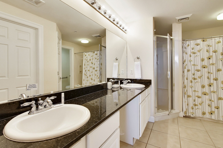 Bathroom 4, Calypso Resort and Towers by Book That Condo, Bay