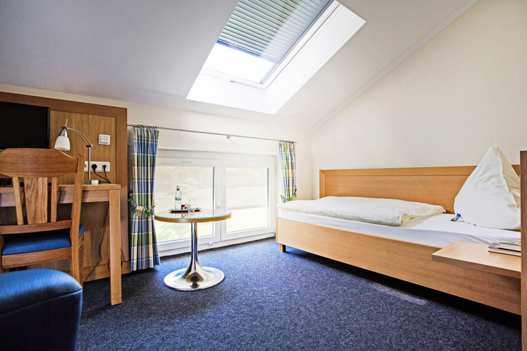 Bedroom 2, Dorint Parkhotel Siegen, Siegen-Wittgenstein