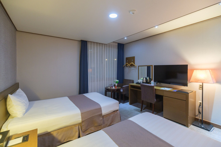 Bedroom 3, Benikea Hotel Jeju, Jeju