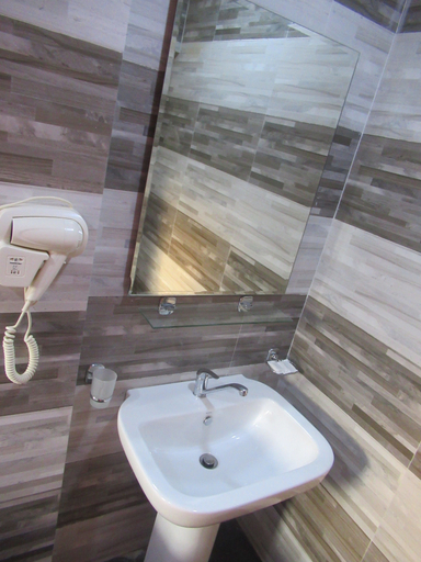 Bathroom 4, Sand Bank Hotel & Restaurant, Tangalle
