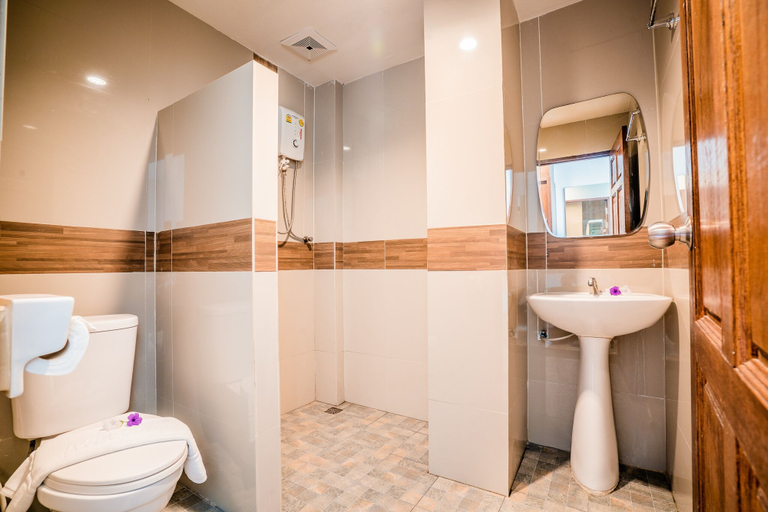 Bathroom 4, Phi Phi Anita Resort, Mueang Krabi