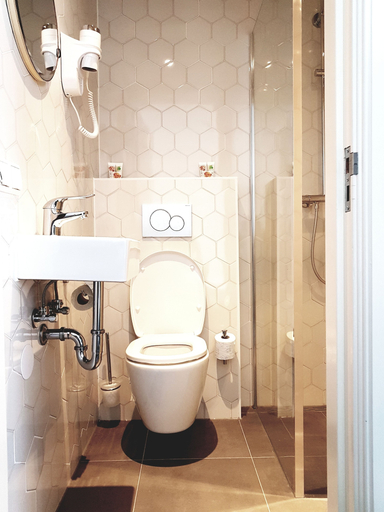 Bathroom 4, Hotel Heye 130, Amsterdam