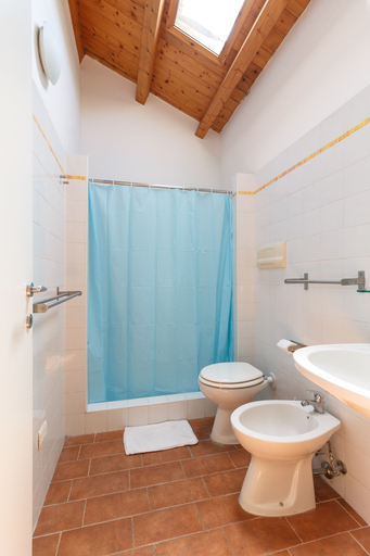 Bathroom 3, Agriturismo Il Gelsomino Ritrovato, Messina