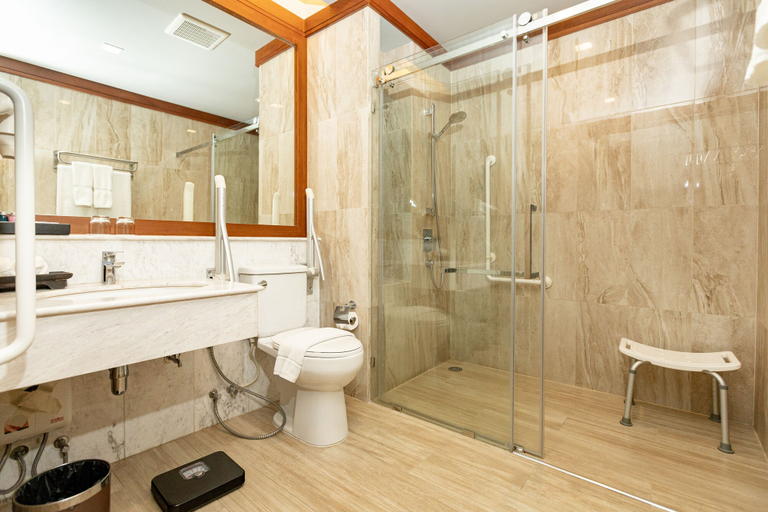 Bathroom 4, Plakan Resort, Muang Kanchanaburi