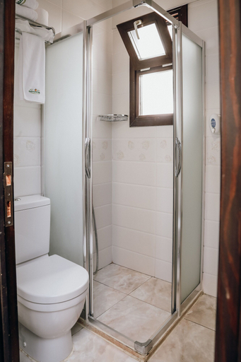Bathroom 4, Mandalin Pansiyon, Seferihisar