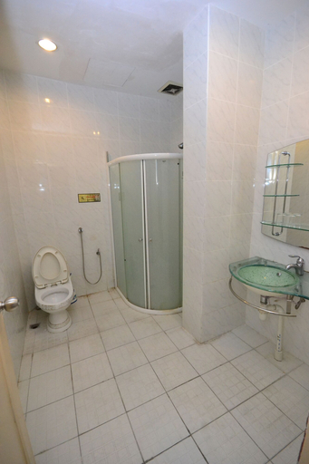 Bathroom 4, Lanvin Hotel, Kota Kinabalu