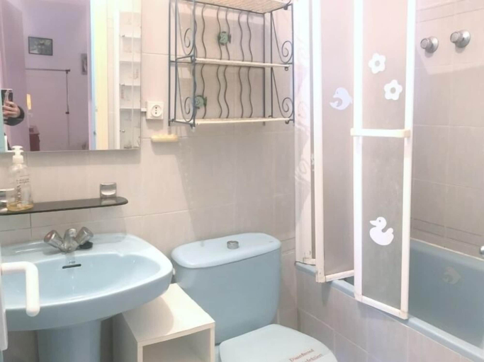 Bathroom, Apartamento Yucamar 2, Girona