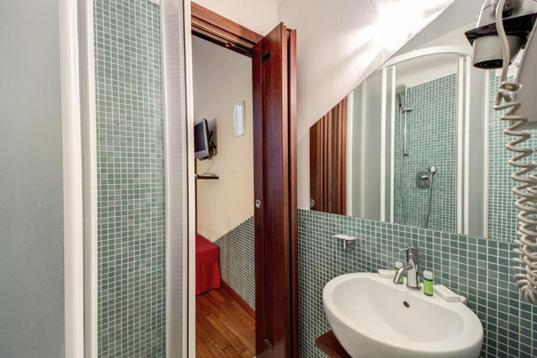 Bathroom 3, Nova Domizia, Rome