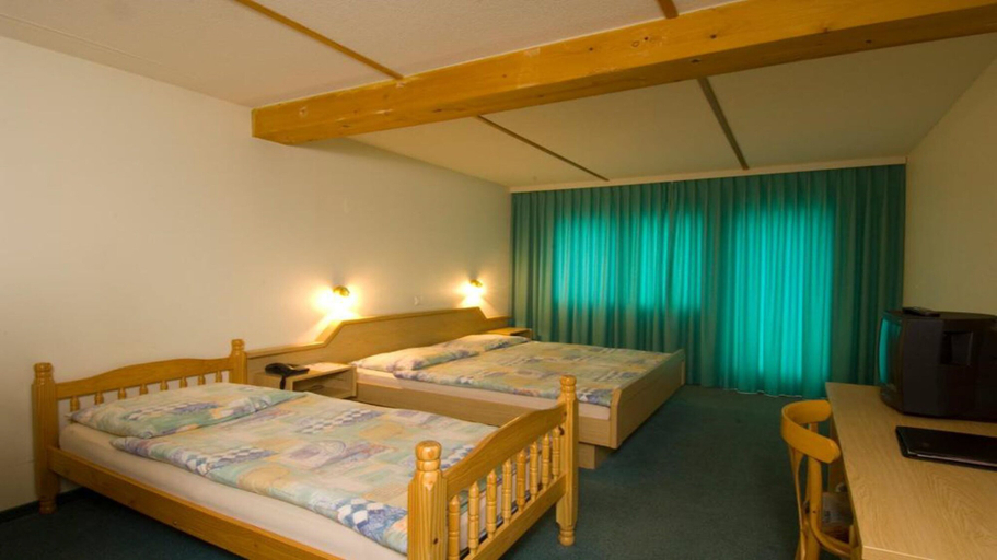Bedroom 3, Hotel Olympica, Brig