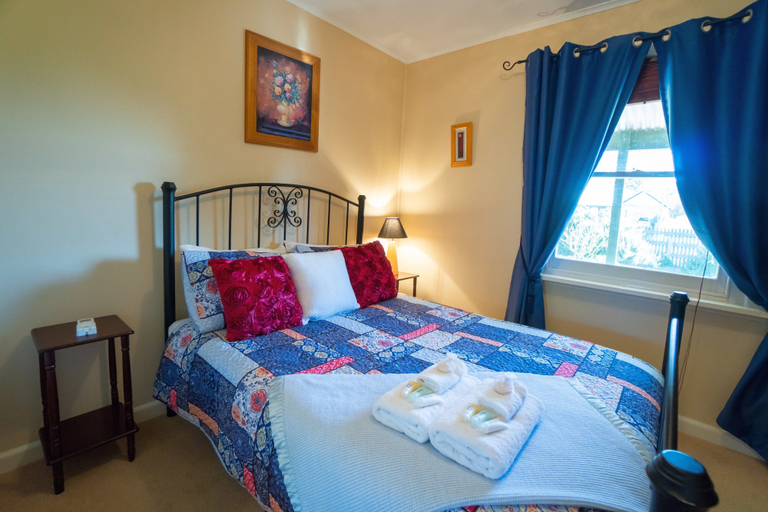 Bedroom 2, Rubys Cottage, Wattle Range - East