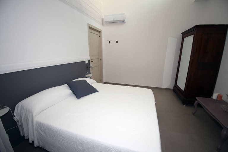 Bedroom 2, Don Alfredo, Taranto
