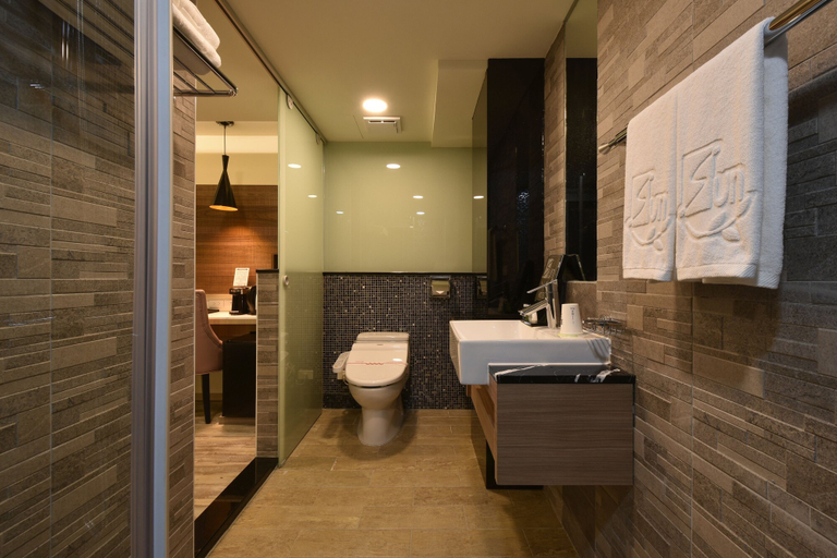 Bathroom 5, Good Hotel Minsheng, Kaohsiung