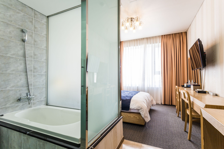 Bathroom 5, Hotel Air Relax, Jung