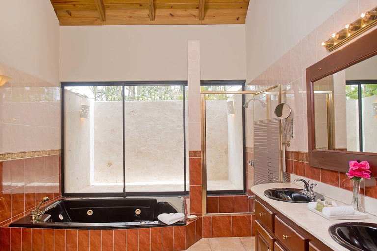 Bathroom, Villa Estrella by Casa de Campo Resort & Villas, La Romana