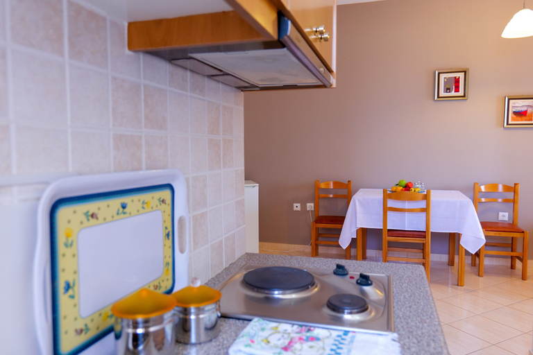 Food & Drinks 5, Elidon Apartments, Sarandës