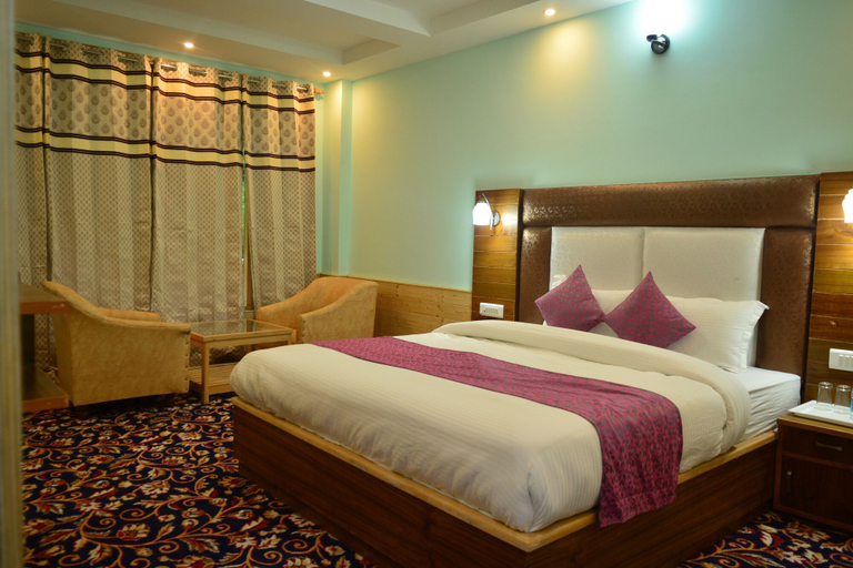 Bedroom 5, Jannat Hotel and Spa, Kullu