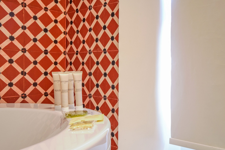 Bathroom 5, Sintra Boutique Hotel, Sintra