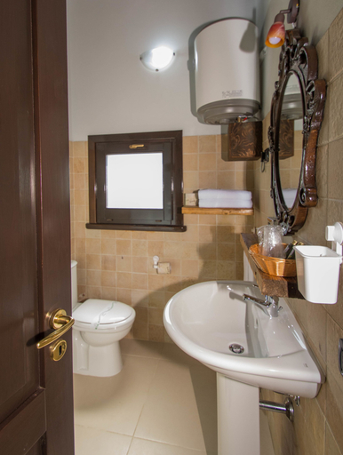 Bathroom 5, Agriturismo Papyrus, Syracuse