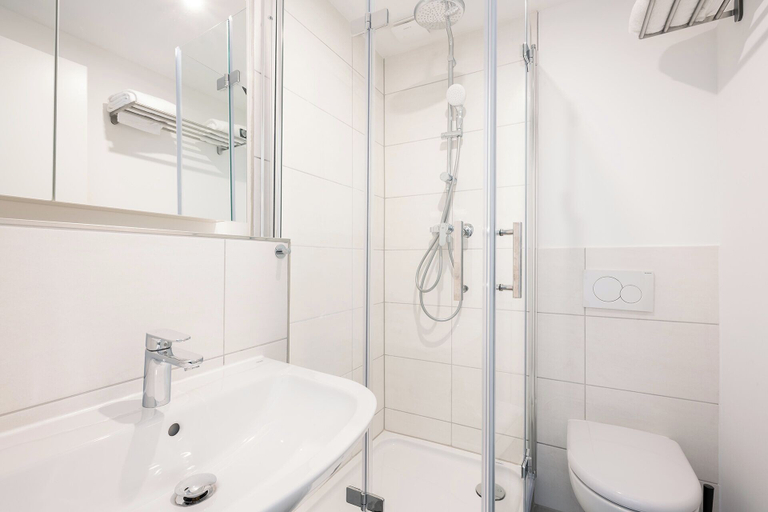 Bathroom 5, Servus Apartments by Homaris, München