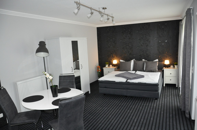 Bedroom 2, Pension & Ferienwohnungen Schneidereit, Vorpommern-Rügen