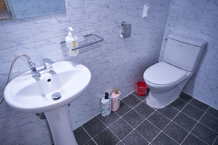 Bathroom 3, Seoul Station R Guesthouse, Yongsan