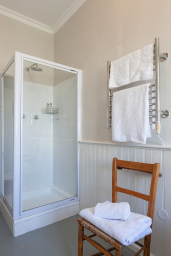 Bathroom 5, Barry Hall Apartments, City of Cape Town