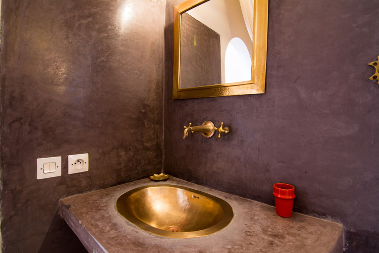 Bathroom 3, Riad El Gnaouia, Marrakech