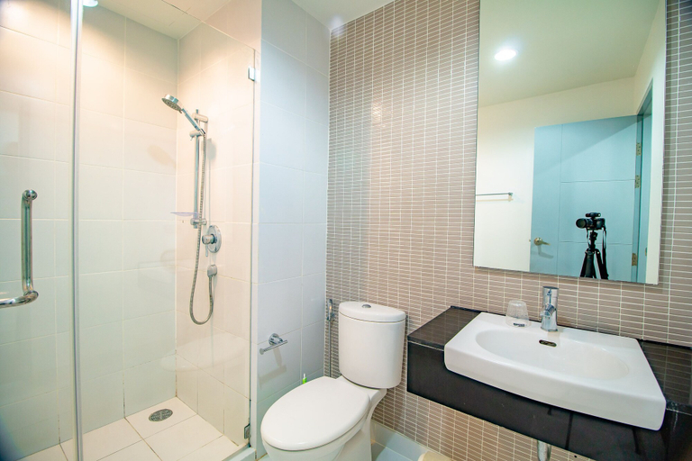 Bathroom 4, Baan Sandao Beach Apartment, Hua Hin