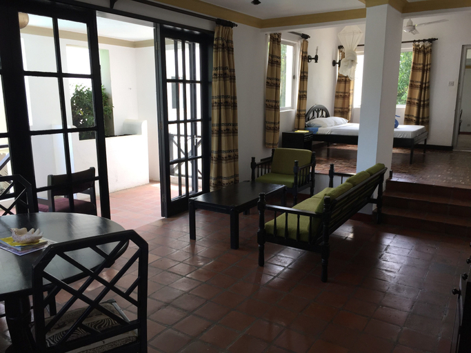 Others 5, Wayside Beach Diani, Msambweni