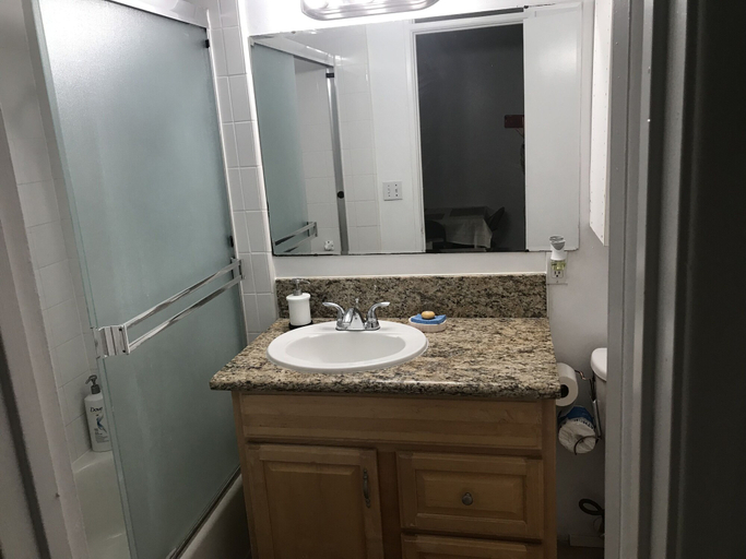 Bathroom, Entire 3 Bedrooms Guest House Close Beach Downtown, San Diego