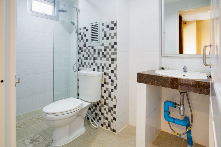 Bathroom 4, Wises Hotel, Muang Chachoengsao