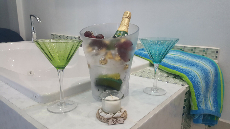 Food & Drinks 5, DB Towers