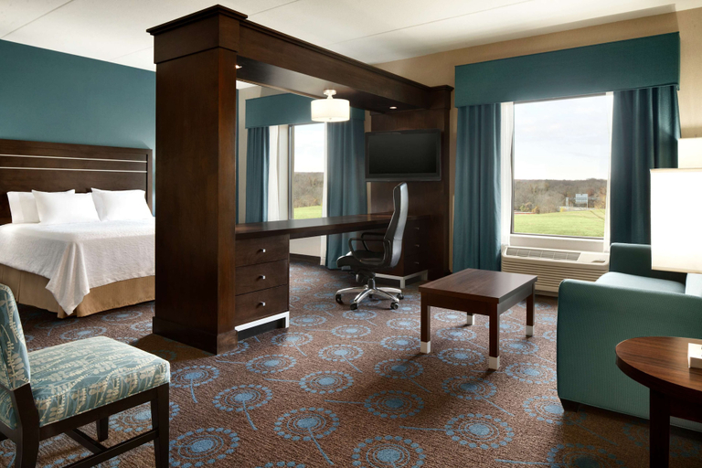 Bedroom 3, Hampton Inn & Suites Edgewood/Aberdeen-South, Harford