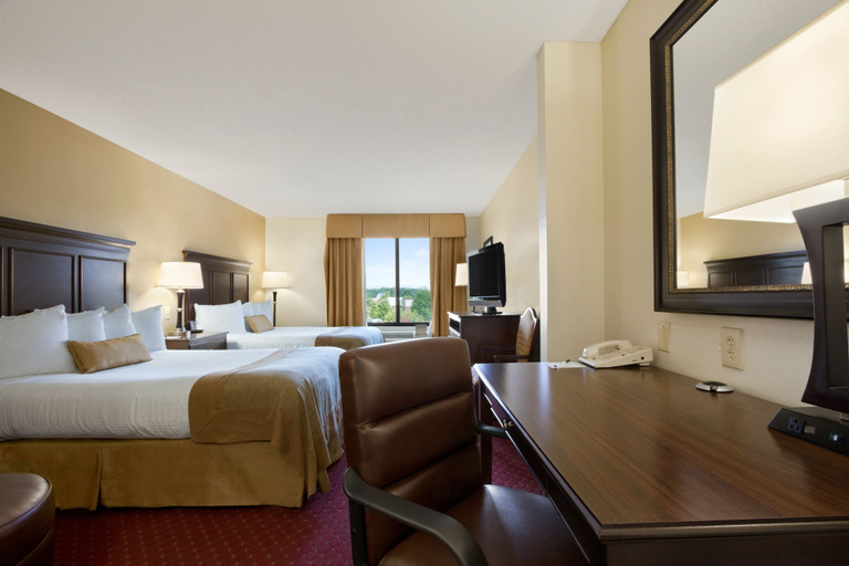 Bedroom 4, Spark by Hilton Greensboro, Guilford