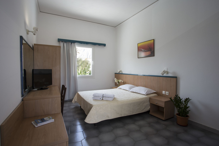 Bedroom 4, Sunrise Studios in Perissa, South Aegean