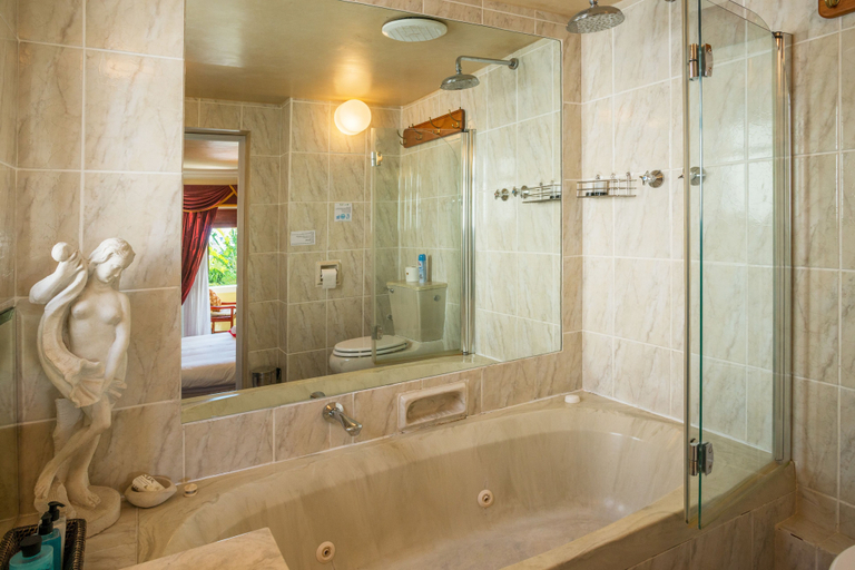 Bathroom 5, Stadium Guest House, City of Cape Town