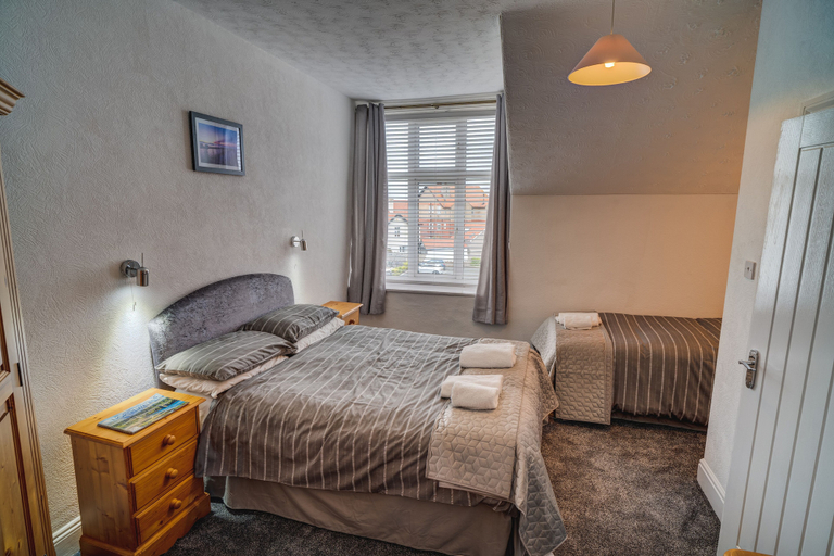 Bedroom 2, Beachmount Holiday Apartments, Conwy