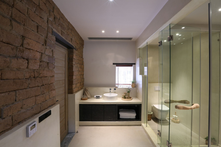 Bathroom 5, XY YunHouse, Guilin