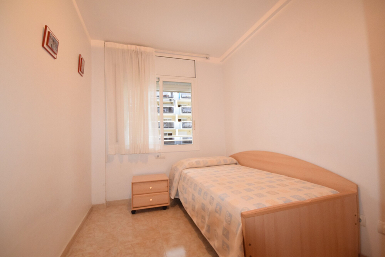 Bedroom 3, Apartamento Nova Pineda Sun, Tarragona