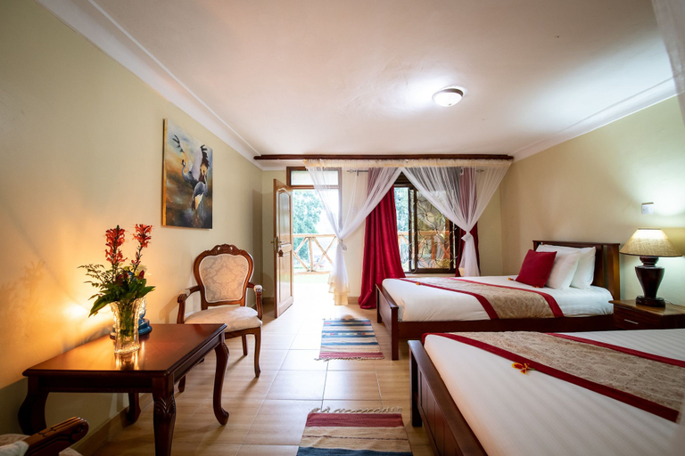 Bedroom 4, Crater Safari Lodge, Burahya