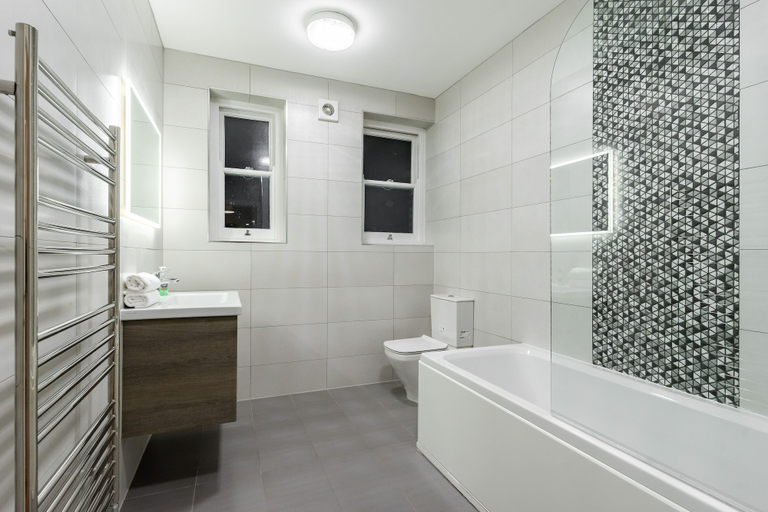 Bathroom, Luxury Apartments in Central London, London