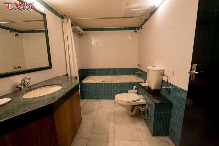 Bathroom 5, LMB Hotel, Jaipur