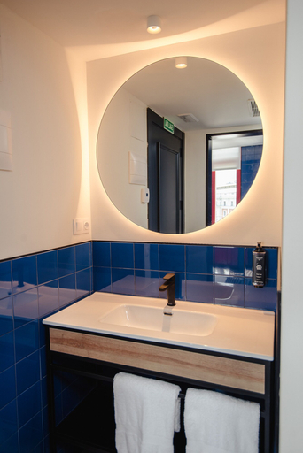 Bathroom 5, Latroupe La Granja, Vizcaya