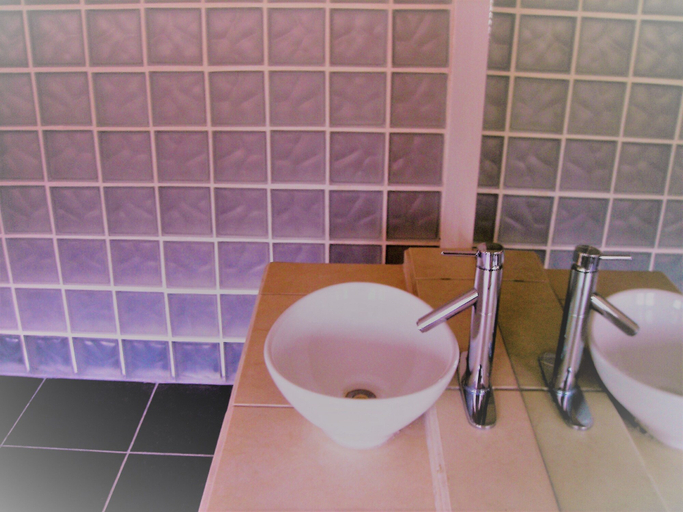 Bathroom 4, Costa Rica Guesthouse, San José