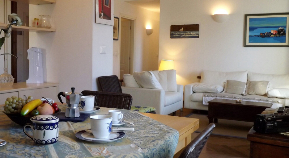 Living area 5, House Roby, Genova