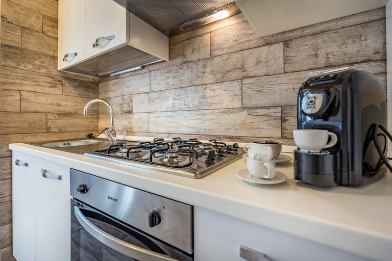 Private kitchen 2, Arno Apartment B by Mmega, Florence