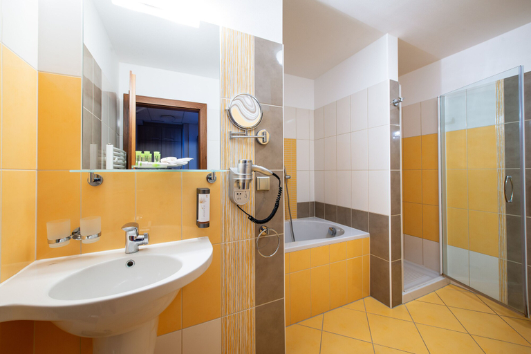 Bathroom 3, Hotel Mlynska, Uherské Hradiště